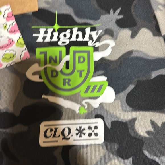 This Is a brand new set Great Material - Picture 5 of 7